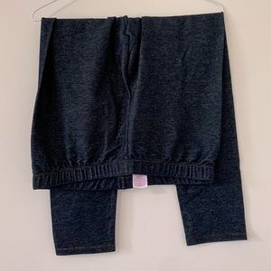 Womens leggings. Size L.